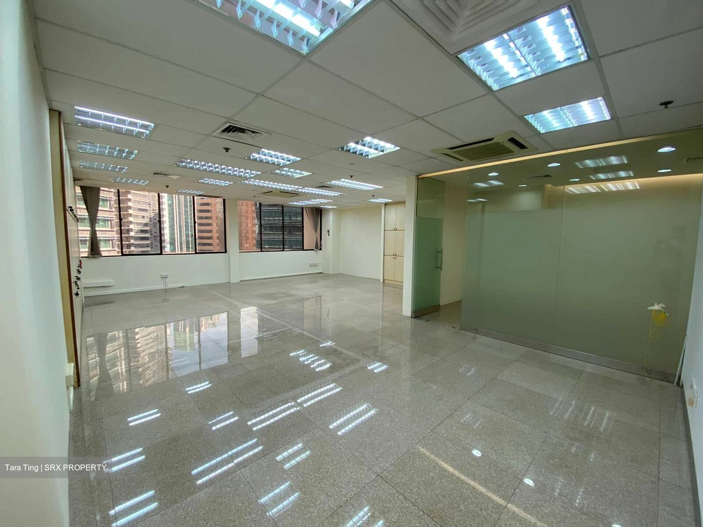 International Plaza (D2), Office #470679431